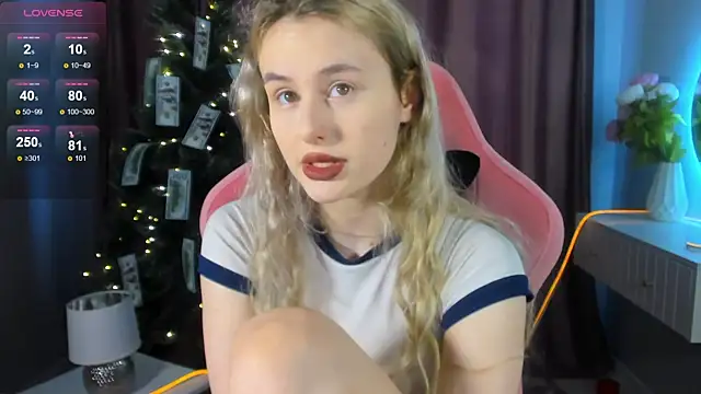 Molly Toads online show from 12/30/24, 08:43