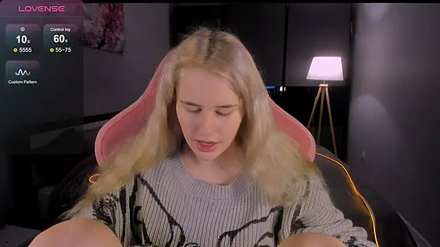 Molly Toads online show from 02/03/25, 05:18