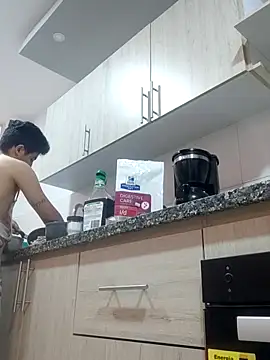 Snapshot of GamerQuinn chatting on 12/20/24, 05:29 GamerQuinn online show from 12/20/24, 05:29