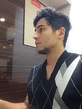 Snapshot of GamerQuinn chatting on 02/23/25, 01:02 GamerQuinn online show from 02/23/25, 01:02