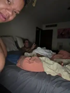 InterRacialFacial7296 online show from 03/22/26, 09:02