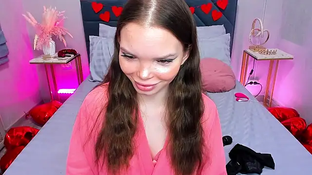 Curvy Dynamite  online show from 02/18/26, 01:12