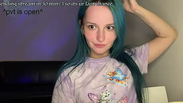 Snapshot of bumble_bee chatting on 01/04/25, 05:37 bumble bee online show from 01/04/25, 05:37