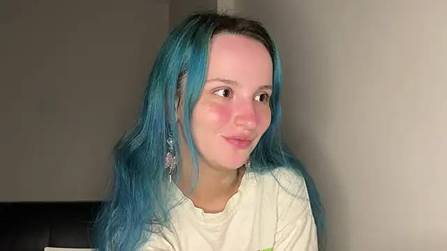 bumble bee online show from 01/19/25, 04:04