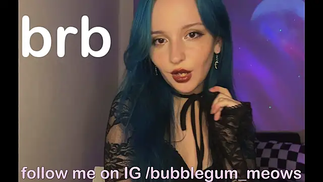 Snapshot of bumble_bee chatting on 02/17/25, 01:42 bumble bee online show from 02/17/25, 01:42