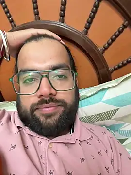 Snapshot of Arsh_Loves_Luv chatting on 02/11/25, 07:27 Arsh Loves Luv online show from 02/11/25, 07:27