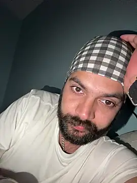 Arsh Loves Luv online show from 12/18/25, 11:05