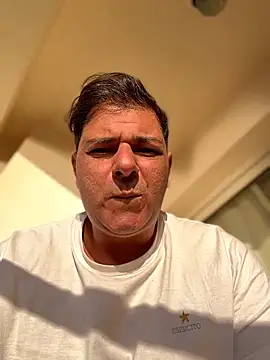 SecretlyDD online show from 03/01/26, 04:58