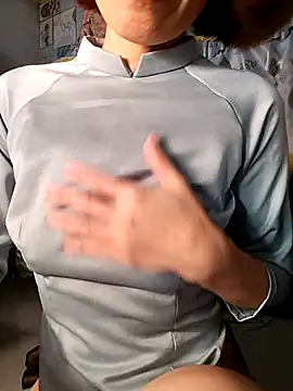 Lucy limon online show from 11/04/25, 07:46