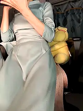 Lucy limon online show from 12/19/25, 09:16