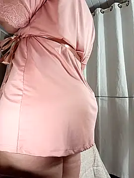 Snapshot of pAuLa_- chatting on 02/25/25, 12:24 pAuLa - online show from 02/25/25, 12:24