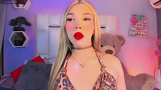 Aileen 18 online show from 10/10/25, 06:12