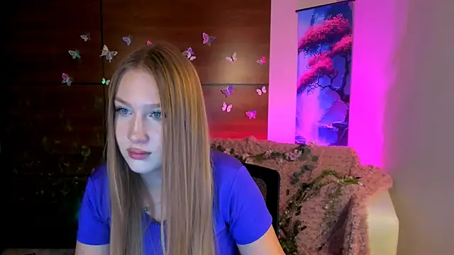 Snapshot of playful_sophie chatting on 01/14/25, 12:54 playful sophie online show from 01/14/25, 12:54