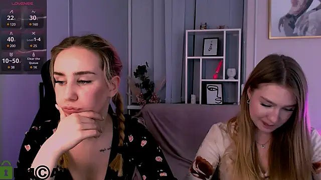 Snapshot of playful_sophie chatting on 01/29/25, 02:40 playful sophie online show from 01/29/25, 02:40