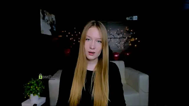 Snapshot of playful_sophie chatting on 03/07/25, 10:35 playful sophie online show from 03/07/25, 10:35