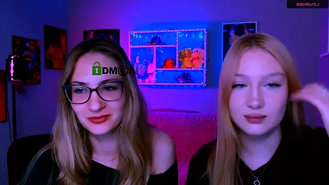 playful sophie online show from 04/15/26, 07:58