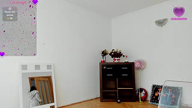 Snapshot of Lucky_Deniz chatting on 02/10/25, 07:15 Lucky Deniz online show from 02/10/25, 07:15