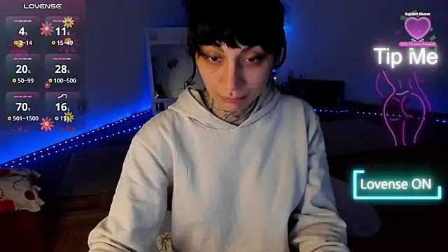 Snapshot of Lucky_Deniz chatting on 03/06/25, 08:59 Lucky Deniz online show from 03/06/25, 08:59