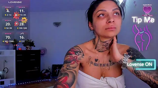 Snapshot of Lucky_Deniz chatting on 03/08/25, 01:50 Lucky Deniz online show from 03/08/25, 01:50