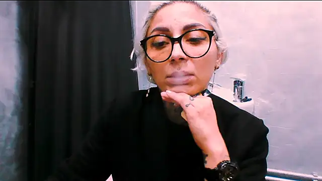 Snapshot of Lucky_Deniz chatting on 11/20/25, 03:23 Lucky Deniz online show from 11/20/25, 03:23