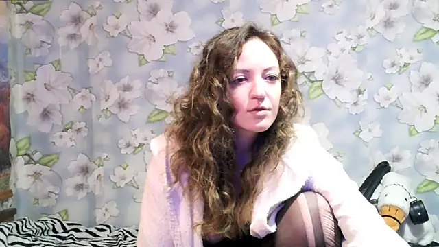 KattyLuuu online show from 02/05/25, 11:50