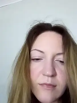 KattyLuuu online show from 04/15/26, 07:43