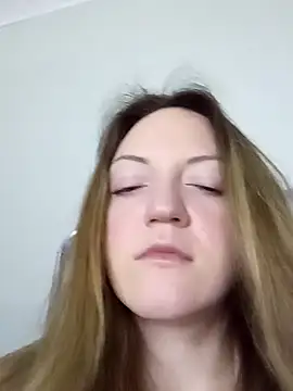 KattyLuuu online show from 04/15/26, 07:58