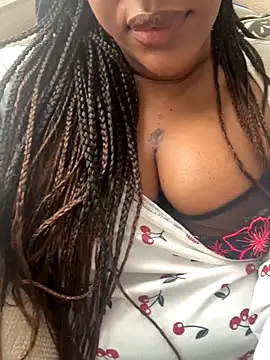 LavenderBuxton online show from 10/22/25, 02:28