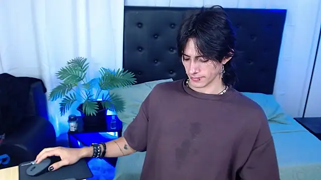 andreey50 online show from 11/22/25, 01:43