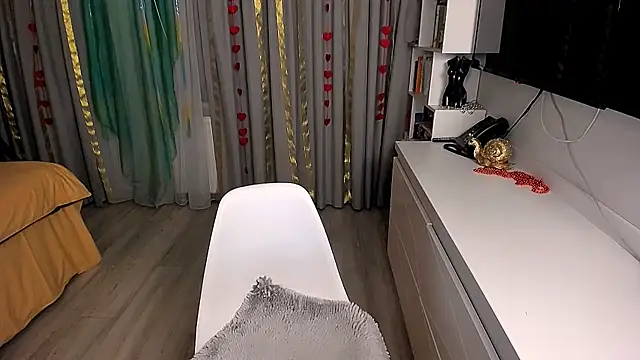 Fire-Fox-One online show from 03/21/26, 09:51