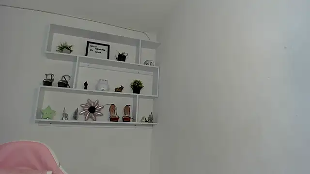 Zizi-campbel online show from 12/17/24, 10:43