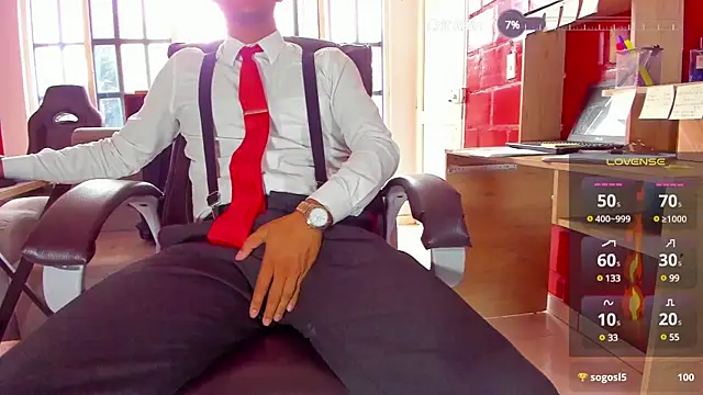 Hideintheoffice online show from 12/30/24, 03:13