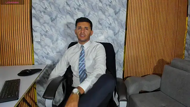 Hideintheoffice online show from 09/12/25, 11:37