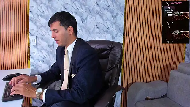 Hideintheoffice online show from 09/20/25, 10:11