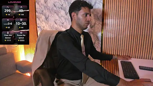 Hideintheoffice online show from 10/10/25, 01:37