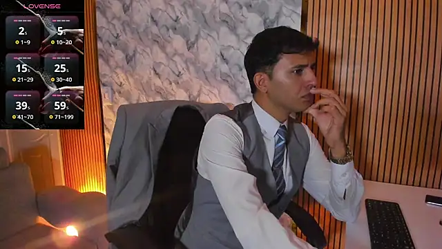 Hideintheoffice online show from 10/11/25, 03:06