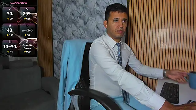 Hideintheoffice online show from 12/15/25, 09:57