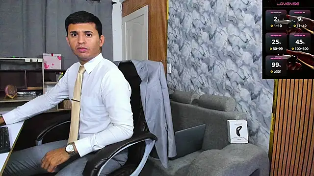 Hideintheoffice online show from 02/10/26, 06:28