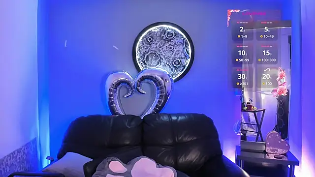 Snapshot of Camillesanto chatting on 02/13/25, 01:40 Camillesanto online show from 02/13/25, 01:40