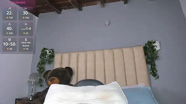 Snapshot of Camillesanto chatting on 10/09/25, 10:30 Camillesanto online show from 10/09/25, 10:30