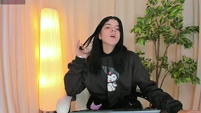 Maddy bennet online show from 03/06/25, 07:14