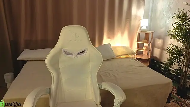 Cheryl  Brown online show from 04/21/26, 01:29