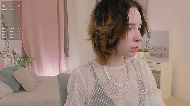 Snapshot of lilithlunna chatting on 01/15/25, 10:57 lilithlunna online show from 01/15/25, 10:57