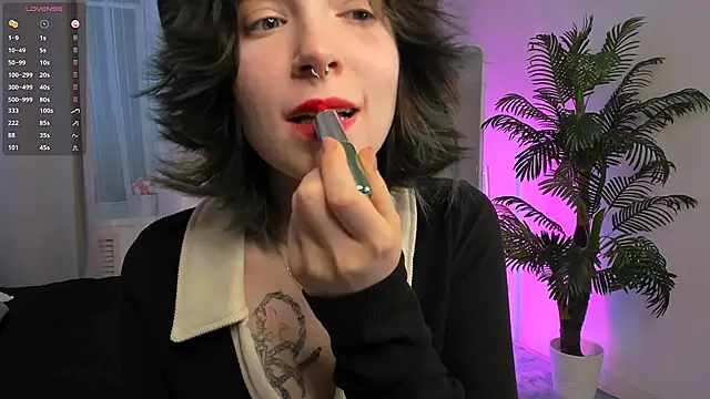 Snapshot of lilithlunna chatting on 02/02/25, 04:59 lilithlunna online show from 02/02/25, 04:59