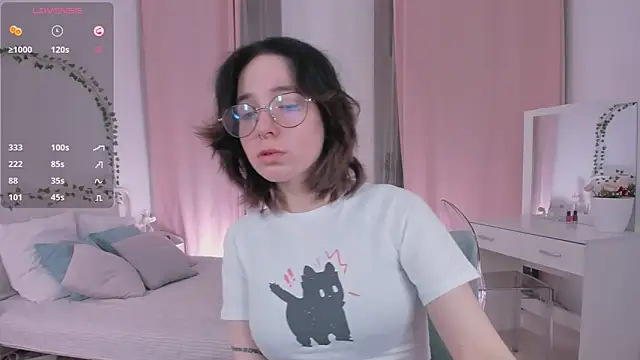 Snapshot of lilithlunna chatting on 02/27/25, 01:16 lilithlunna online show from 02/27/25, 01:16