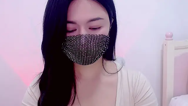 memi-vovo online show from 12/22/25, 06:21