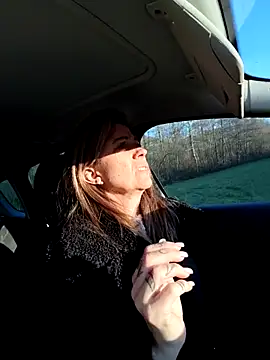 sansan2411 online show from 12/17/25, 03:07