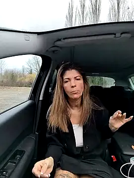 Snapshot of sansan2411 chatting on 02/06/26, 12:19 sansan2411 online show from 02/06/26, 12:19