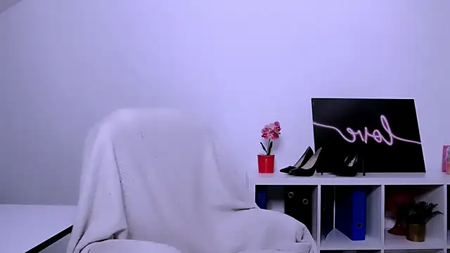 Lia Benini online show from 01/10/25, 04:41