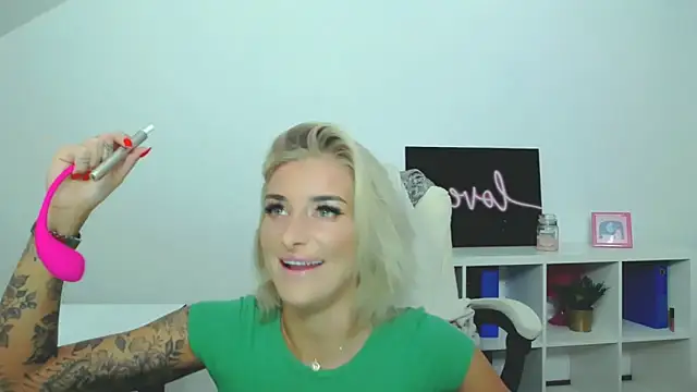 Lia Benini online show from 01/25/25, 01:19